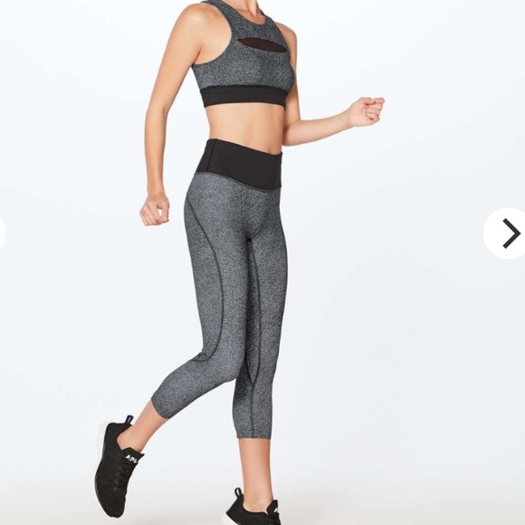 lululemon athletica Pants - Lulululemon run the day crop leggings 8